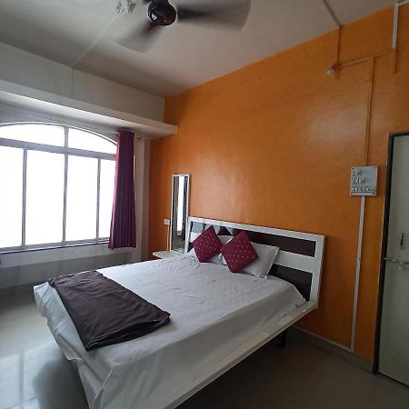 Malwade Motels Pune Esterno foto