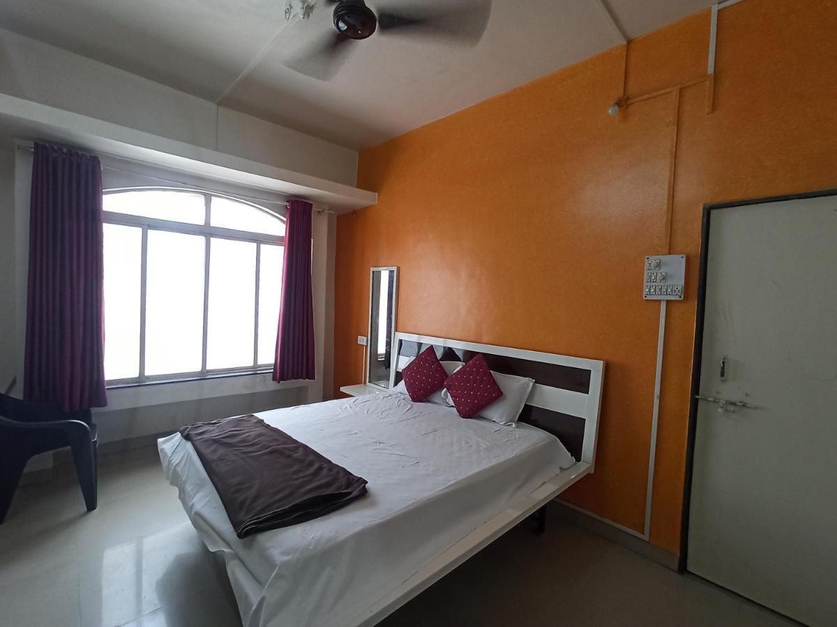 Malwade Motels Pune Esterno foto