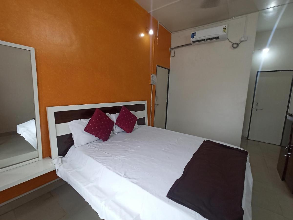 Malwade Motels Pune Esterno foto