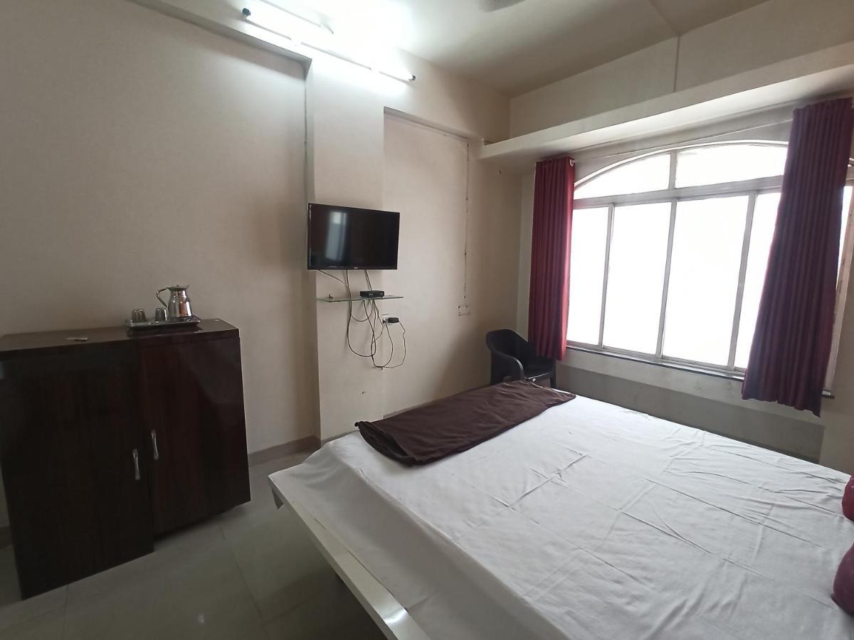 Malwade Motels Pune Esterno foto